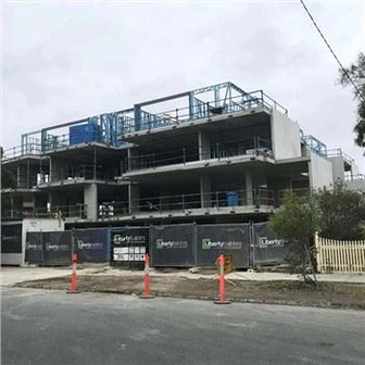 Leilighet med flere spenn i stålstruktur